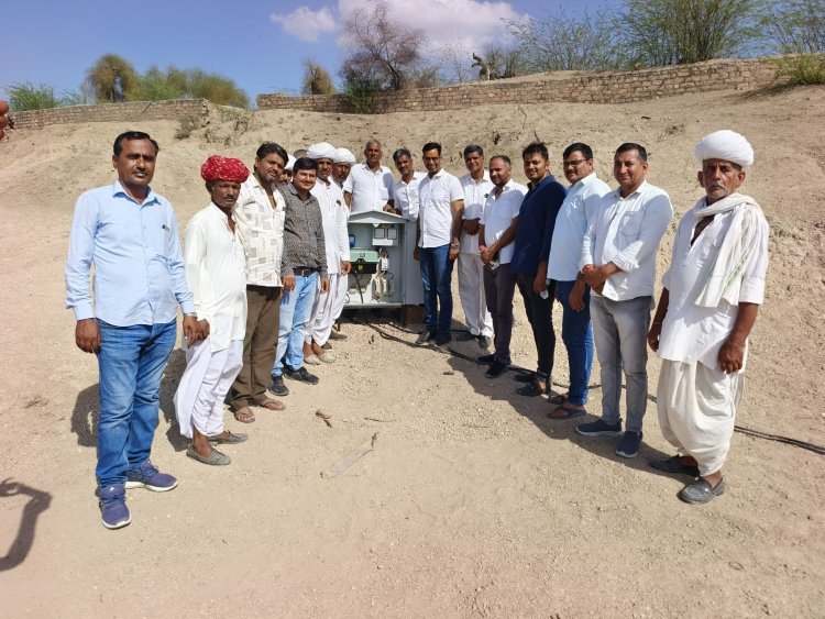 नन्दवान गाँव में अरनिया नाड़ा पर पेयजल समस्या का समाधान: ट्यूबवेल उद्घाटन समारोह संपन्न